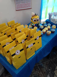 I can't believe this is the fifth birthday party i have planned for g! Planning A Fun Party With Your Minions 10 Adorable Diy Crafts