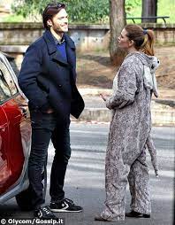 What these women have in common so different from each other? Tutte Lo Vogliono 2 Dago Fotogallery