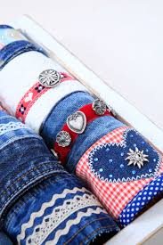 Wenn sie das armband aus jeans selber machen wollen, dann sind sie genau richtig gekommen. Armband Selber Machen Aus Alten Jeanshosen Und Hemden
