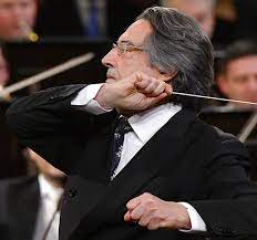 2021 comeback von riccardo muti. New Year S Concert 2021 With Riccardo Muti Vienna Philharmonic