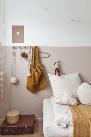 elle interieur blog over interieur lifestyle kidsroom okergeel mommybag slaapkamer peuter interieur kinderkamer ontwerp
