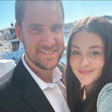 What are some local dinner suggestions?