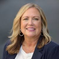 Dee Gillespie's Instagram, Twitter & Facebook