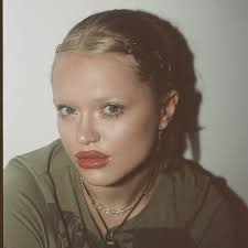 DAISY · Artist Profile