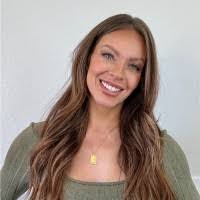 Mandy Holliday's Instagram, Twitter & Facebook