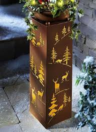In ihrer wohnung und ihrem kleiderschrank müssen alle details perfekt stimmen und auch die qualität darf nur die beste sein? Easymaxx Dekosaule Mit Pflanzschale Weihnachten Aussendekorationen Brigitte Hachenburg Campaign Socialmedia Productdetailpage Garten Deko Dekoration Deko