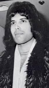 Resultado De Imagem Para Long Hair Freddie Mercury Freddie Mercury Queen Freddie Mercury Mercury