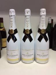 A specially formulated version of moët's famed imperial champagne that is great when served over ice. Moet Chandon Ice Imperial Champagne 3 Bottles 0 75l Catawiki