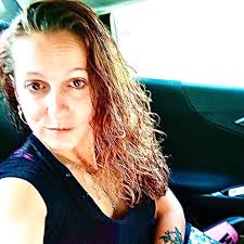 Deluxe Cleaning/Kayla Dodge.