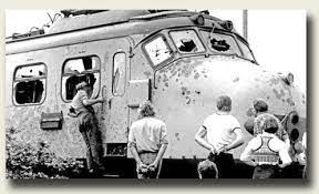 De civiele zaak is aangespannen door nabestaanden van treinkapers max papilaja en op 11 juni 1977 maakten mariniers en de luchtmacht met geweld een einde aan de treinkaping, die toen al drie weken duurde. Geschiedvervalsing Beeindiging Treinkaping De Punt Door Nederlandse Staat Emerson Terinathe