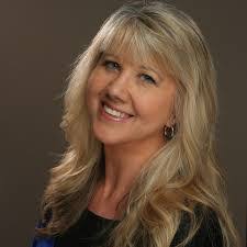 Daphne Ogden's Instagram, Twitter & Facebook