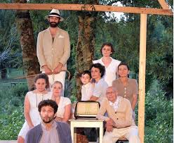 Le vent soufflait très fort et on annonçait une tempête de neige de 30 cm pour les. Ecouflant Du Theatre En Plein Air Au Jardin Du Presbytere Cholet Maville Com