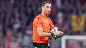 Sandro Schärer leitet CL-Hinspiel zwischen PSG und Bayern