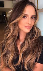 If you are thinking of a fitting the work of buttery and creamy blonde hue on a cap highlight will certainly give you the boring hair break! 15 Chocolate Brown Hair Color With Caramel Highlights Long Wavy Hair