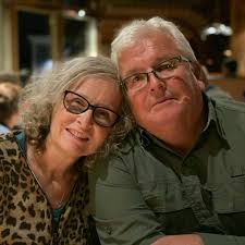 What are easy to build outdoor sofa ideas for beginners?