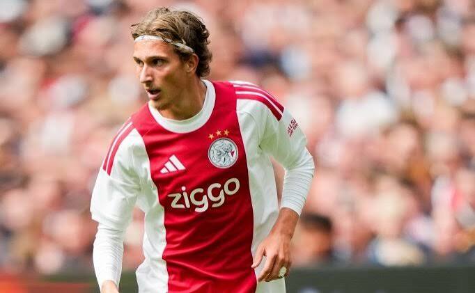 Il PSG annuncia l'ingaggio di Mika Godts