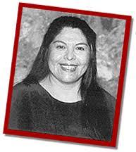 Edna Lee's Instagram, Twitter & Facebook