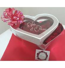 Maybe you would like to learn more about one of these? Caja De Rosas En Forma De Corazon Arte Y Flores Cali