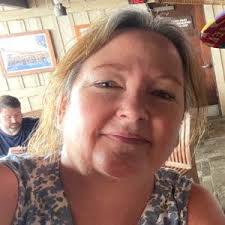 Heather Fortes's Instagram, Twitter & Facebook