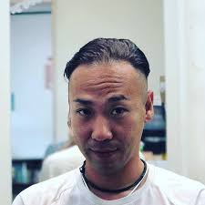 ファミリーサロンセブン on instagram いつもご来店ありがとうございます 思い切って3mm 2mmの刈り上げスタイル 横髪 カラーせんで良かったやん って言わんとってー マー君お似合い 男性ヘアスタイル 人気no 1は ツーブロックスタ