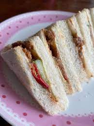 Bercakap tentang roti sandwich, hari ini kami akan paparkan resepi roti sandwich sardine yang cili kisar bawang merah bawang putih satu tin sardin kecil serbuk pati ayam sekeping cheddar cheese. Resepi Sandwich Sardin Oskol Tapi Confirm Sedap Resepi My