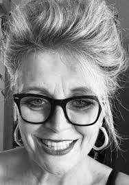 Michelle Knopf's Instagram, Twitter & Facebook