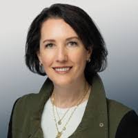 Sara Lamb's Instagram, Twitter & Facebook