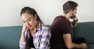 Ia senantiasa mengajak isterinya untuk menjadi wanita yang selalu beriman dan bertakwa kepada_nya. Tanda Tanda Suami Masih Belum Dewasa Begini Cara Mengatasinya Popmama Com