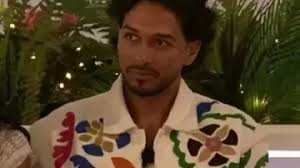 Fashion Nova Love Is Blooming Sandals worn by Toni Laites as seen in Love  Island (S12E54)