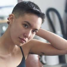 What kind of haircut does a soldier have? Army Cut For Women Novocom Top