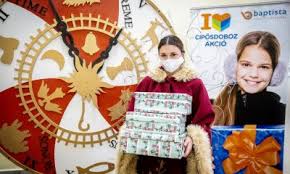 A gyűjtemény folyamatosan bővül majd, igyekeznek összegyűjteni esterházy péter valamennyi eddig kiadott és a jövőben megjelenő. Evangelikus Gyujtemenybe Kerul Esterhazy Peter Es Gitta Konyvtara Pesti Hirlap