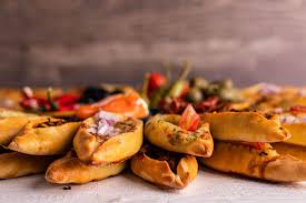Mini Pide Mit 3 Fullungen Backen Mit Globus Sallys Welt 97 Silvester Essen Essen Und Trinken Rezepte