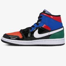 The air jordan 1 mid se maintains the timeless appeal of the first aj1, revamped with fresh colours to give it an updated profile. Air Jordan 1 Mid Se Wmns Cv5276 001 Multicolor 149 99 Sneaker Sizeer De