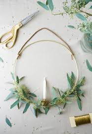 I tend to make a new one each year, and just counted a total of eight different christmas wreaths that i've made since starting this blog. Modern Wreath It S Me Jd