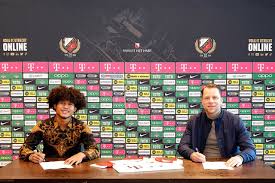 Kumpulan berita sepakbola tentang liga prancis terbaru, terlengkap dan terkini. Bagus Kahfi Trial Bareng Pemain Prancis Di Fc Utrecht Saya Lolos Dia Enggak Kumparan Com