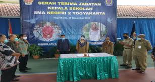 Pengangkatan calon kepala sekolah merupakan agenda yang dilaksanakan oleh dinas pendidikan kabupaten/kota dan kantor kementerian agama wilayah/kabupaten/kota. Serah Terima Jabatan Kepala Sma Negeri 2 Yogyakarta Ditengah Pandemi Sma Negeri 2 Yogyakarta