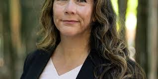 Julie Parrino's Instagram, Twitter & Facebook