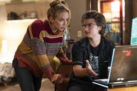 With jodie comer, ryan reynolds, taika waititi, camille kostek. Free Guy Cinestar