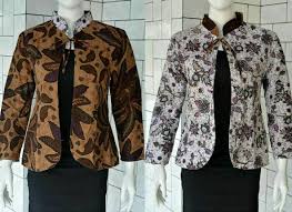 29 model baju gamis kombinasi brokat pesta terbaru di tahun 2019. 47 Model Baju Batik Kombinasi 2 Motif Bolero Sifon Polos Brokat Trend 2021 Model Baju Muslim Kebaya Modern Model Baju Muslim Kebaya Modern