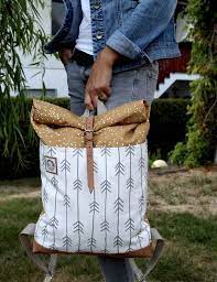 Diy Tutorial Rolltop Rucksack Mit Spoonflower Stoff Pinselbermachen Rolltop Rucksack Rucksack Nahen Schnittmuster Rucksack Selber Nahen