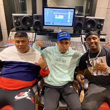 Você também pode coletar listas de reprodução e baixar as músicas que desejar quando quiser. Festinha Com As Pertubada Mc Gp E Kayblack E Mc Lele Jp E Negui Feat Caio Passos 2020 By Mc Gp