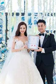 See what han wen wang (hanwenw) has discovered on pinterest, the world's biggest collection of ideas. F4 S Ken Chu Marries Han Wen Wen At The Mulia In Bali Her World Singapore