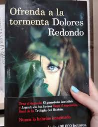 El fuego en el guardian invisible : Trilogia Del Baztan De Dolores Redondo No Podras Parar De Leer Viviendo Mil Vidas