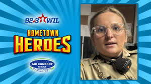 Amanda Leftridge's Instagram, Twitter & Facebook