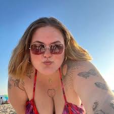 Looks like she been smoking those special Florida cigarettes...