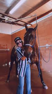 #fyp #horses #funkytown #bringthisback #viral #foryou #rodeo #barrwlracer  #bathtime