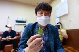 중앙재난안전대책본부는 9일 이 같은 내용을 골자로 한 '수도권 사회적 거리 두기 조정 방안'을 발표했다. ì–€ì„¼ ì 'ì¢… ì´ì¤€ì„ å°¹ æ–‡ì •ë¶€ ëŒ€ë¦½ ì´ë¯¸ì§€ ë²—ê³  êµ­ì • ìš´ì˜ ì§ˆë¬¸ì— ë‹µí•´ì•¼ ì¢…í•©