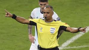 Sandro ricci, arbitro de la polémica por la expulsión de cavani en el duelo de chile vs uruguay de la copa américa 2015. Peru Vs Uruguay Arbitro Brasileno Dirigira El Partido Por Cuartos De Final De La Copa America 2019 Futbol Peruano Depor