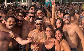 Oui@funjoya.co.il ולצרף צילום תעודות סטודנט ומספרי טלפון של כל חברי החדר . U1nbgpi1 Er Im