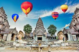 The balloon is carried by the prevailing winds to the target area, where it falls or releases its payload. 17 Best Hot Air Balloon Rides In The World Planetware
